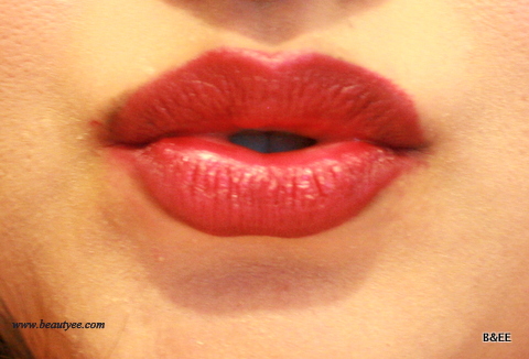 Vampy Red Lipstick Look