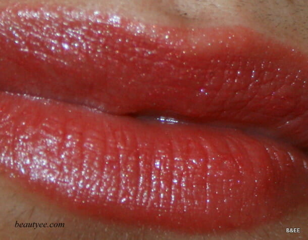 Elizabeth Arden lipstick in Coral